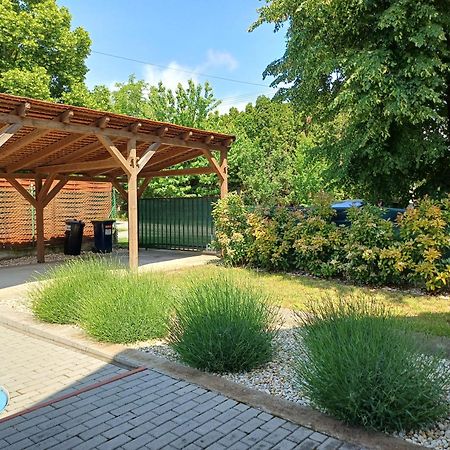 Oliva 8 Fos Balatoni Nyaralo Villa Balatonakarattya Dış mekan fotoğraf